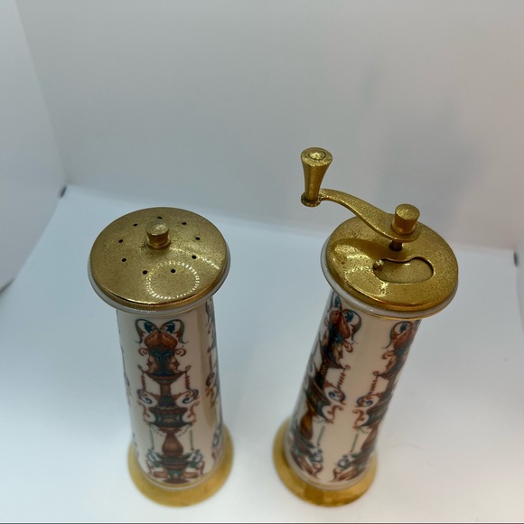 LENOX VINTAGE- Salt/Pepper 24ktGold - Picture 2 of 5